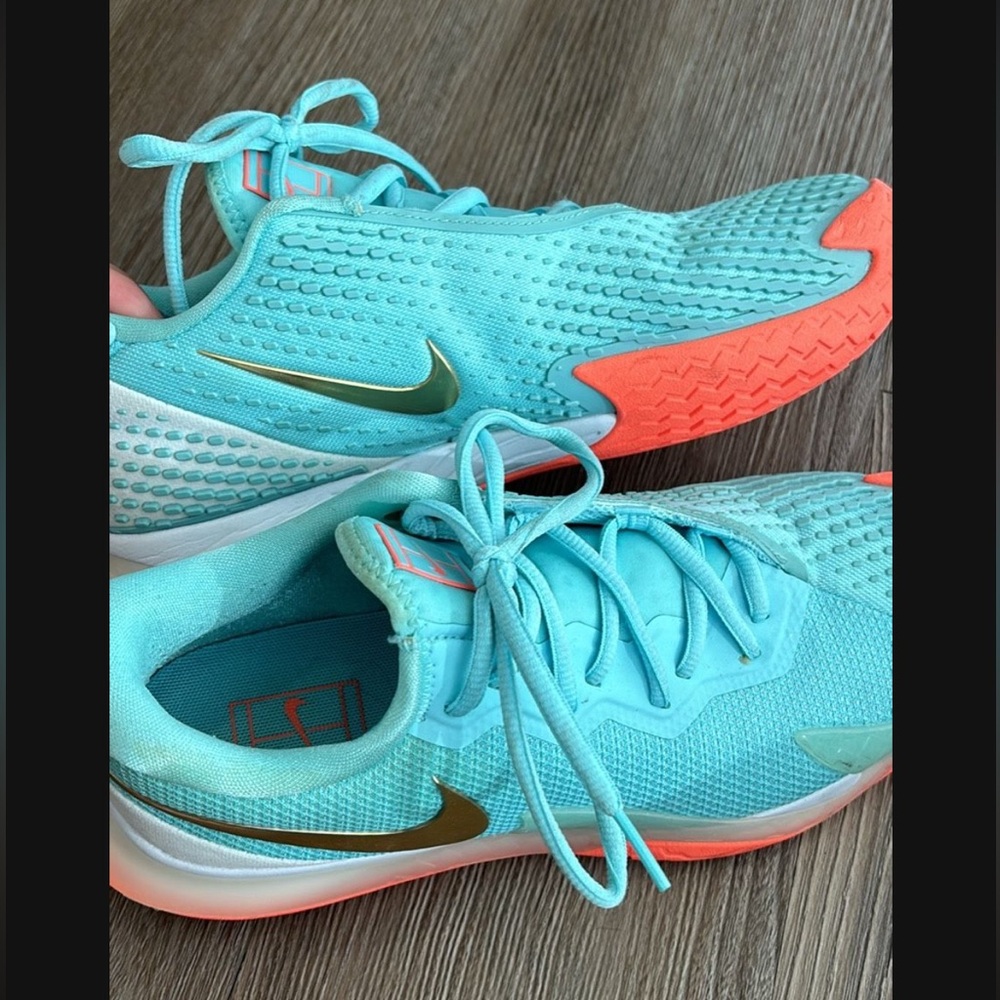 Basically New Nike Pickleball & Tennis Shoes